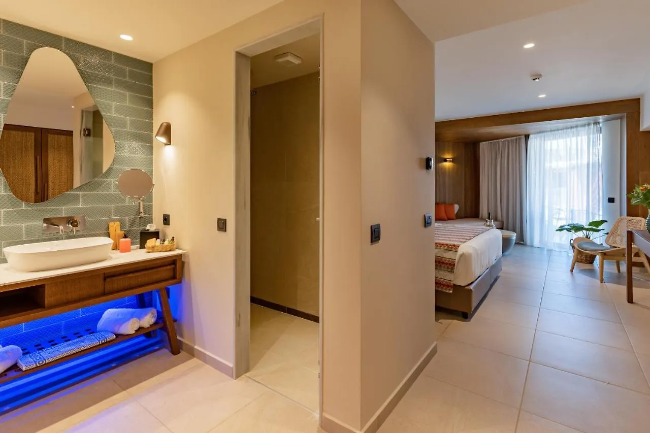 Minos Ambassador Suites & Spa - Adults Only Rétino Hotel